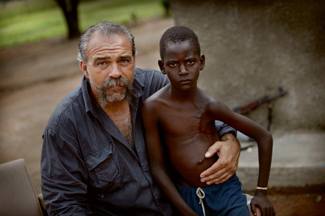 Sam Childers with Samuel_© Kevin Evans
